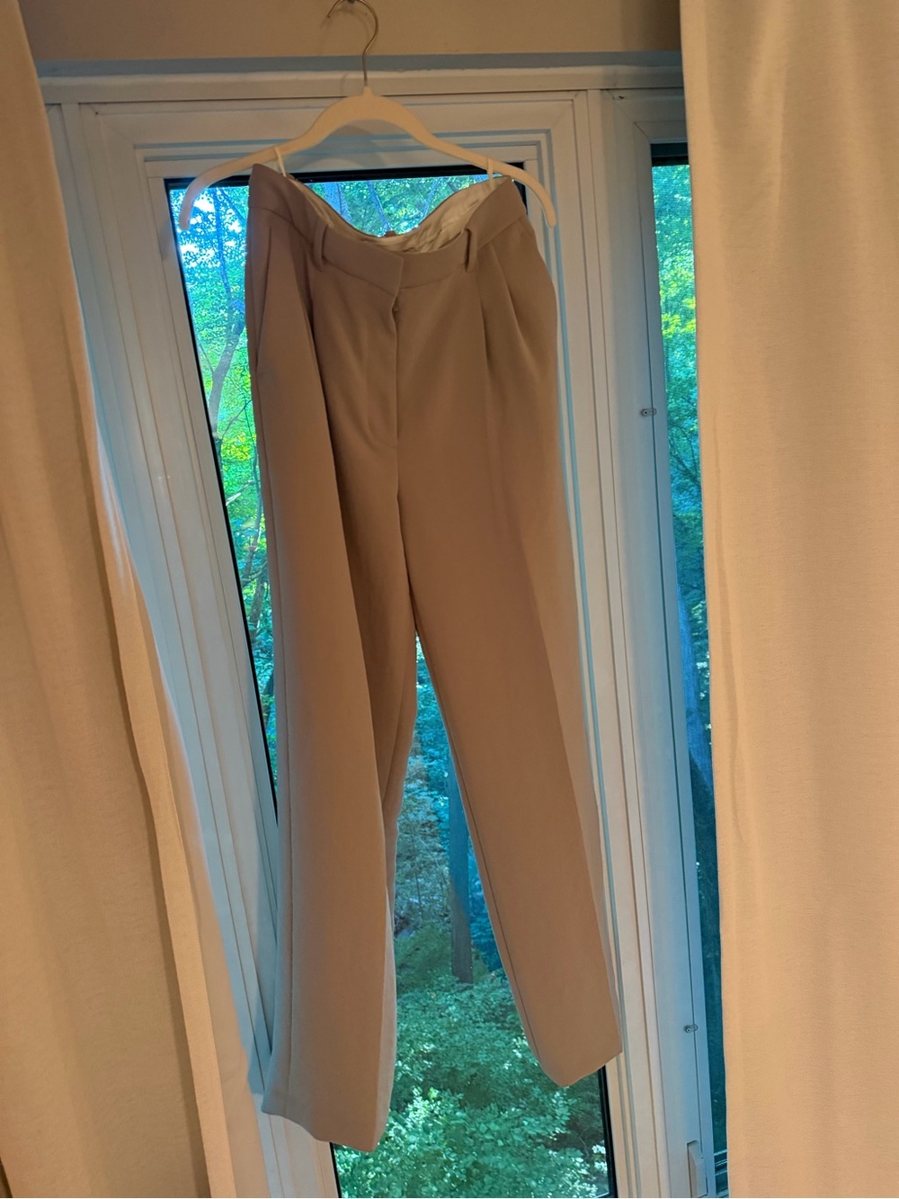 Wilfred The Effortless Pant in Light Taupe